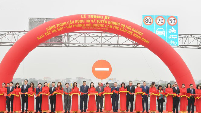 Thông xe đường nối cao tốc Cầu Giẽ - Ninh Bình và Hà Nội - Thái Bình